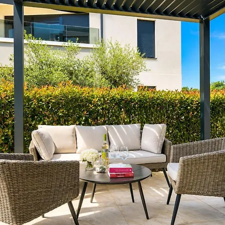 Coastal Escape With Pool Апартаменты Банджоле